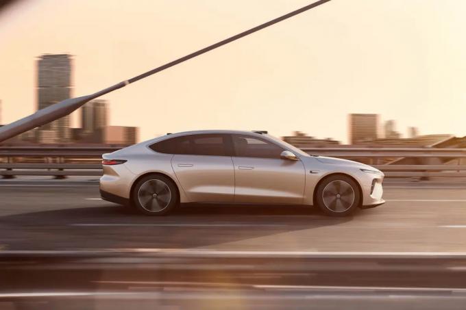 Nio Et7 4 cửa và 5 chỗ ngồi Xe năng lượng mới sang trọng 2